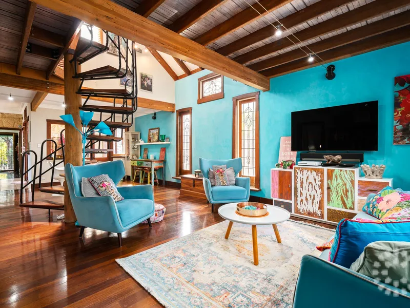 Hilton Character Home - Short Term Lease