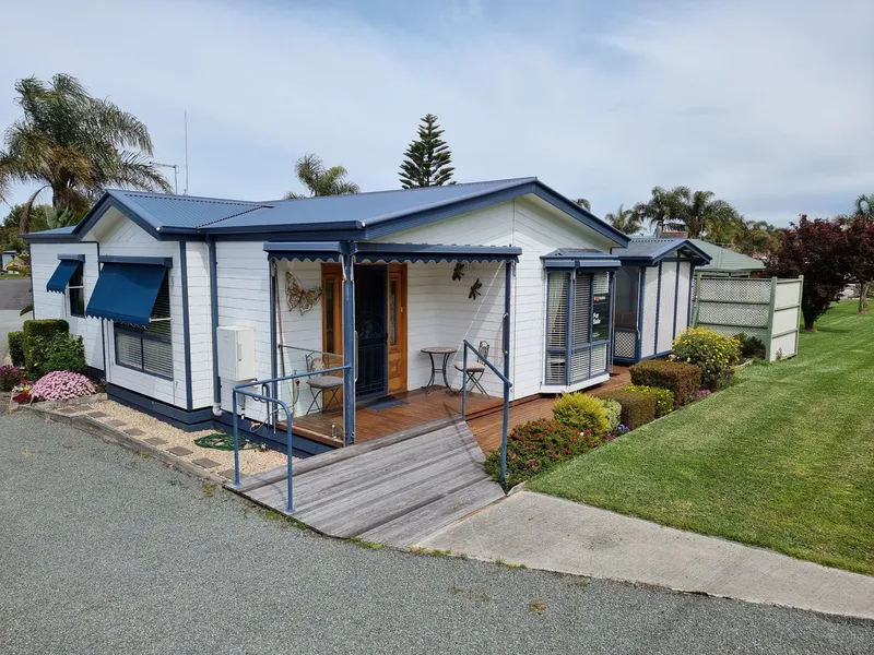 Lakes Entrance Village