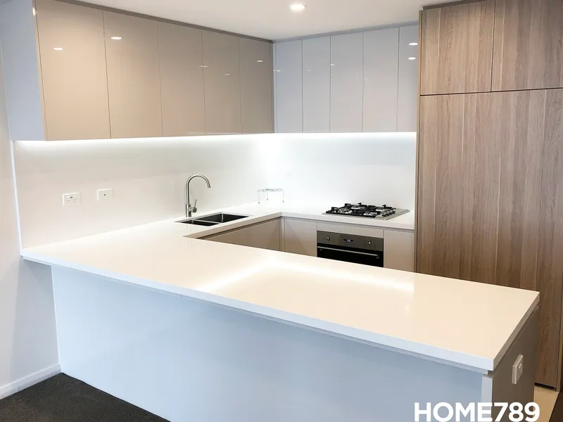 Luxurious one plus study in Hurstville