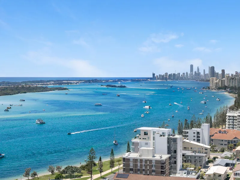 SPECTACULAR WATERFRONT APARTMENT WITH RESORT AMENITIES