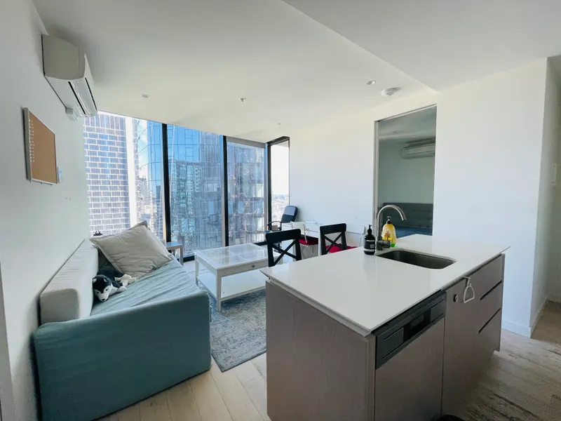 2bed furnished apartment ----EQ Tower