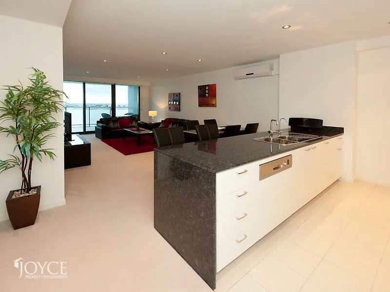 OPEN TO VIEW WED 14 APR 12.30PM