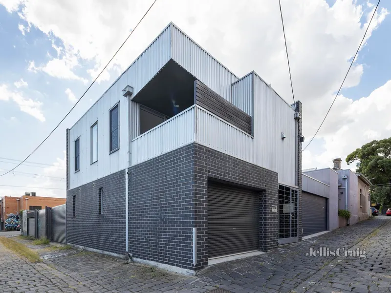 Secluded Inner Urban Lifestyle