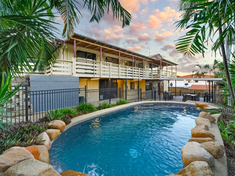 Tropical Oasis With Hillside Views, 4 Bedrooms and Entertaining Deck!