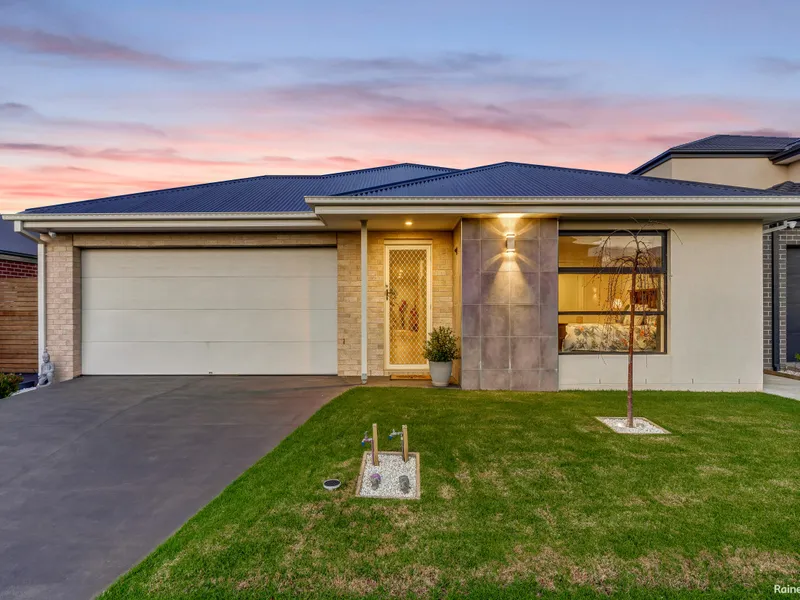 Prime Investment or Home Ownership Opportunity in Thompson Run Estate