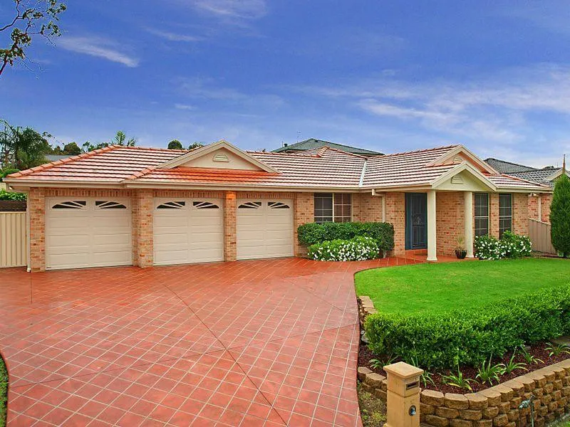 Spacious family home with pool!