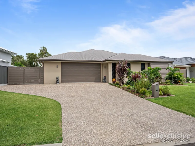 Your Dream Home Awaits: Spectacular Golf Course, DOUBLE Side Access