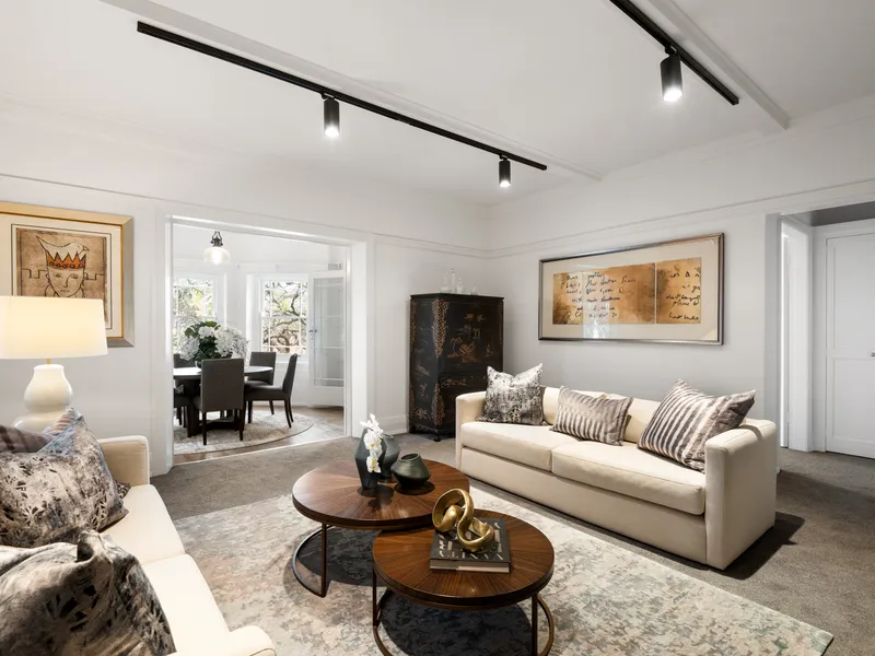 Stunning Art Deco apartment offering House-like proportions & High-end renovations in a harbourside setting