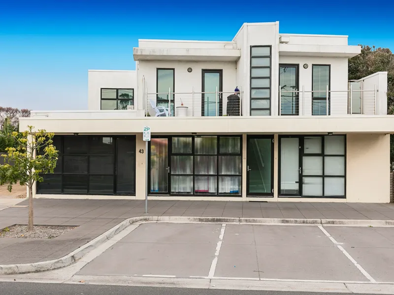 BEACHSIDE LIFESTYLE AT ITS BEST!