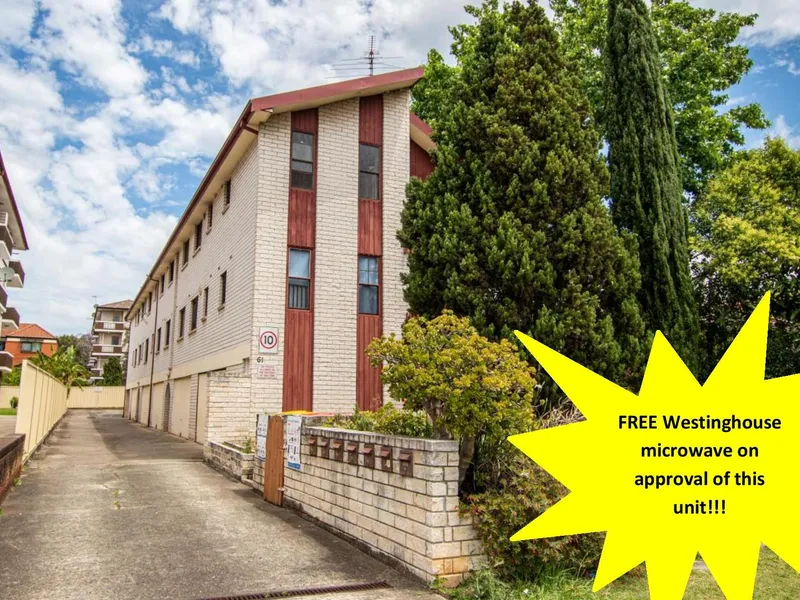 Well Maintained 2 Bedroom Unit!!!