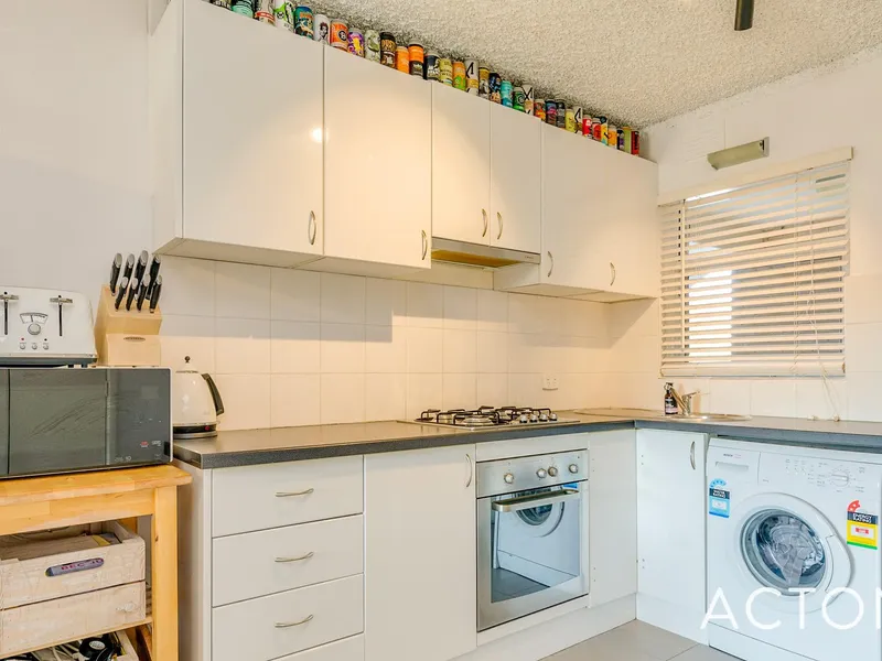 MODERN APARTMENT, VIBRANT LOCATION