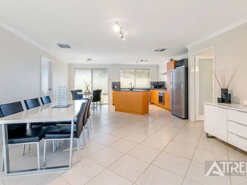 Spacious Family Home with Multiple Living Areas For Lease!!!