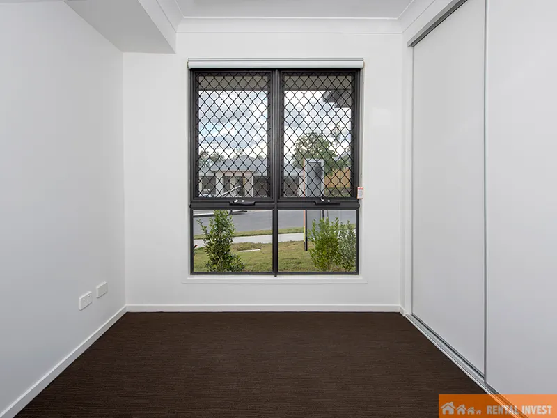 Spacious Home with Solar Panels!