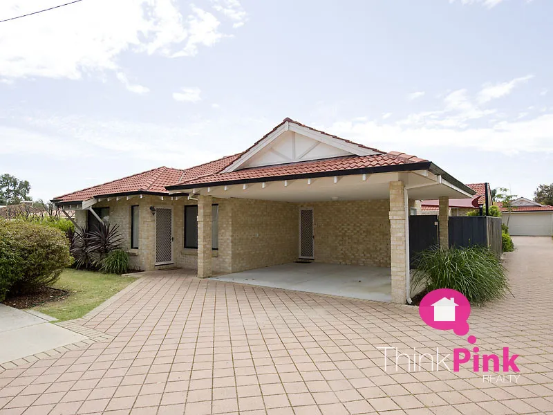 SUPER TOP END LOCATION - AVOID THE STAMPEDE