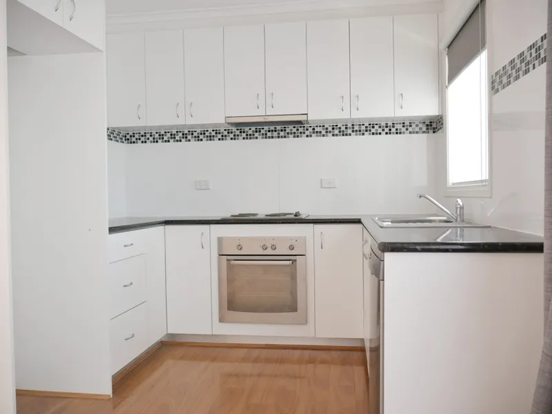 STYLISH APARTMENT IN THE HEART OF MENTONE