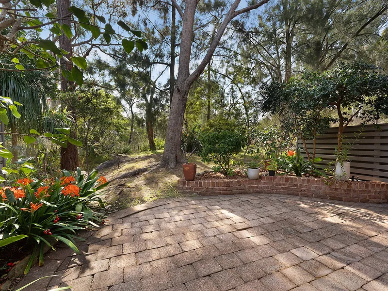 Immaculate townhouse with magnificent bush backdrop