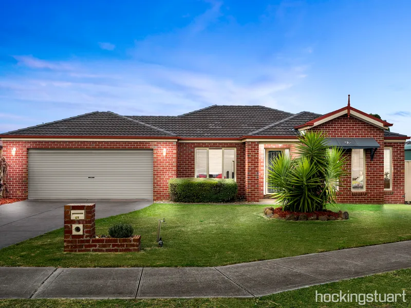 Gorgeous family home on 827m2 allotment approx. with large shed! 