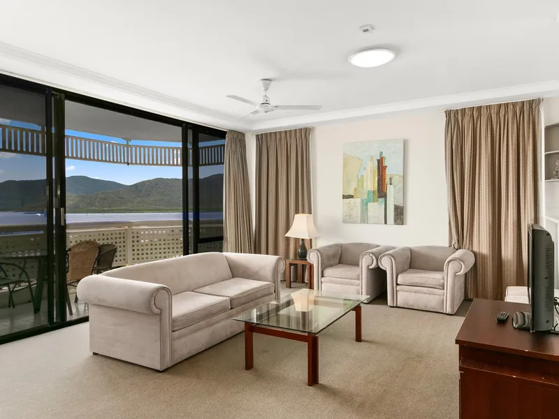 8th Floor Ocean View Apartment