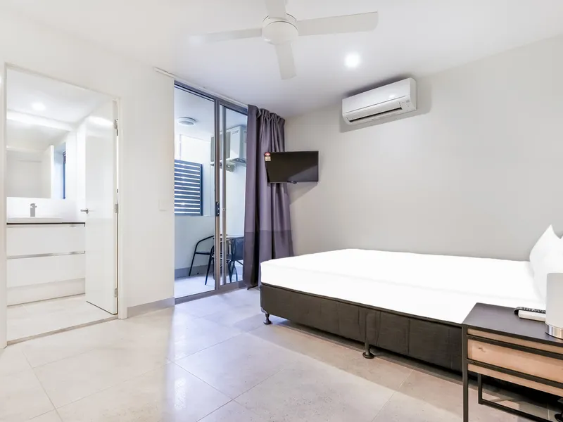 Furnished Studio - Only 2 minutes away from Westfield Chermside