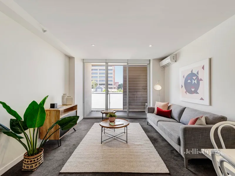 ‘Marque’: Style and privacy, hip address