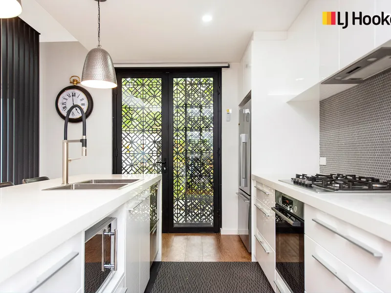 Exclusive and Luxurious Western Suburbs Living