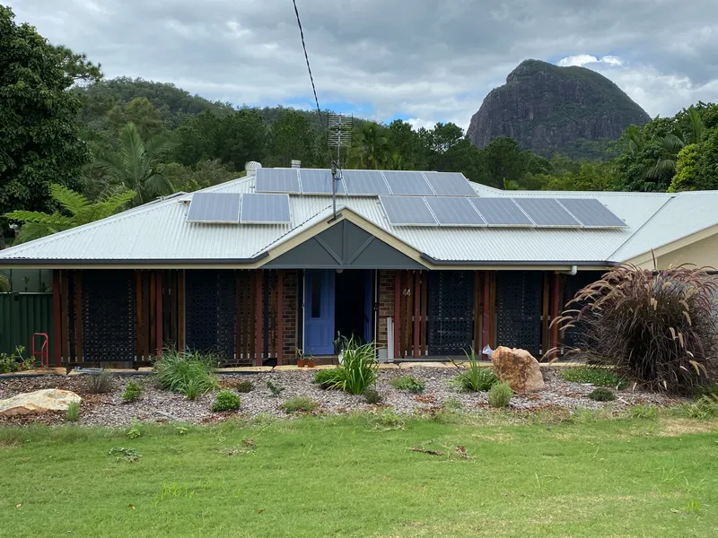 LARGE FAMILY HOME WITH DUAL LIVING AND MOUNTAIN VIEWS/APPLICATION APPROVED