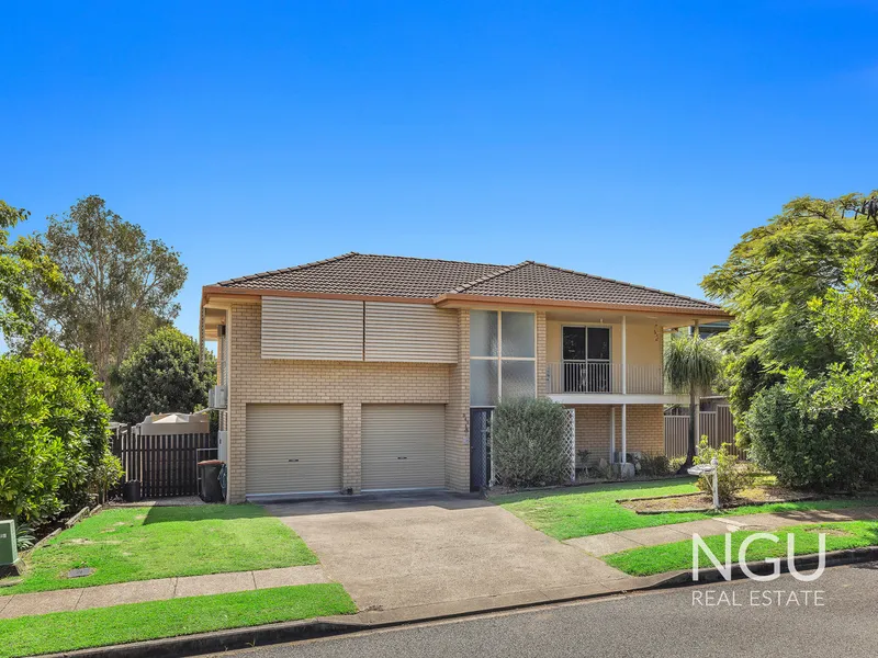 ELEVATED SUNSETS, POOLSIDE ON SUMNERS (608m2)