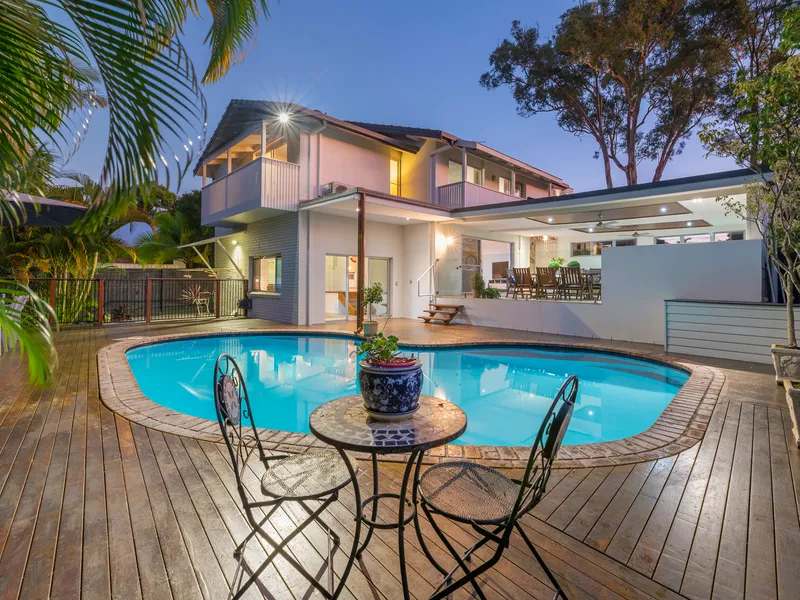 LARGE ARCHITECTURAL DESIGNED FAMILY HOME WITH DUAL LIVING OPTIONS IN THE HEART OF HIGHLY-SOUGHT ASHMORE