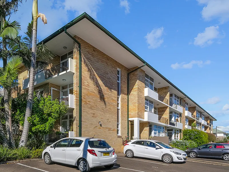 Spacious 2 Bedroom Unit 