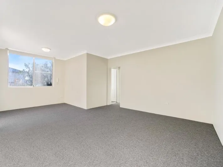 Fully Renovated 2 Bedroom Unit with Garage