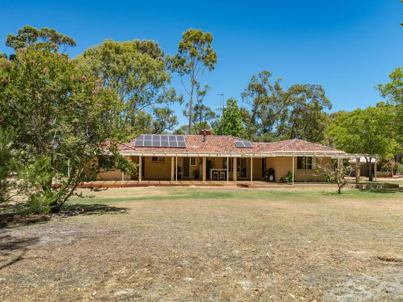 Country home on 5 acres