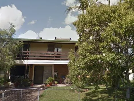 HIGHSET HOME WITH LOADS OF POTENTIAL USES!!