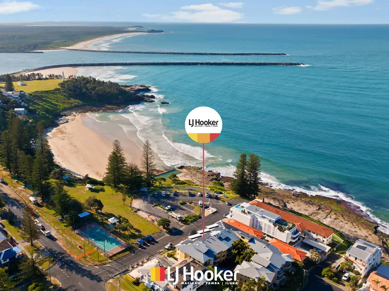 Exclusive Main Beach Locale