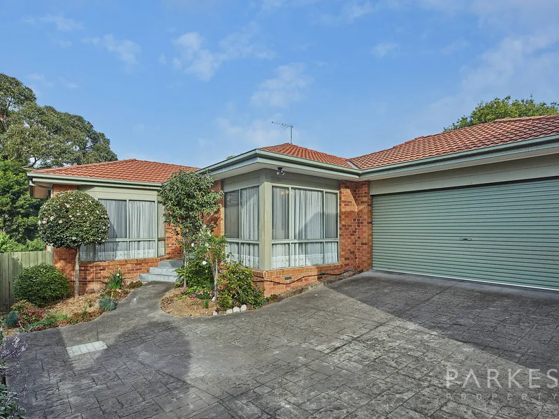 Superb Single Level in a 5-Star Location