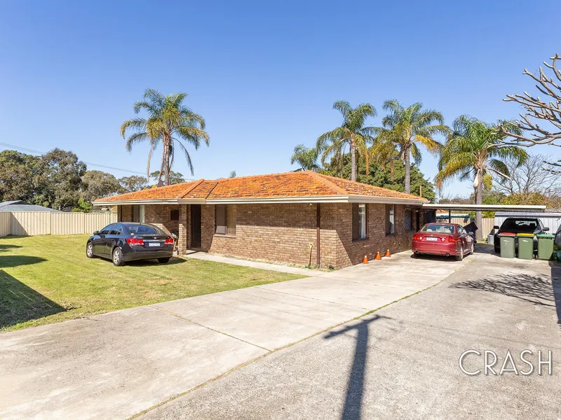 3x1 Home in Koondoola with big yard!