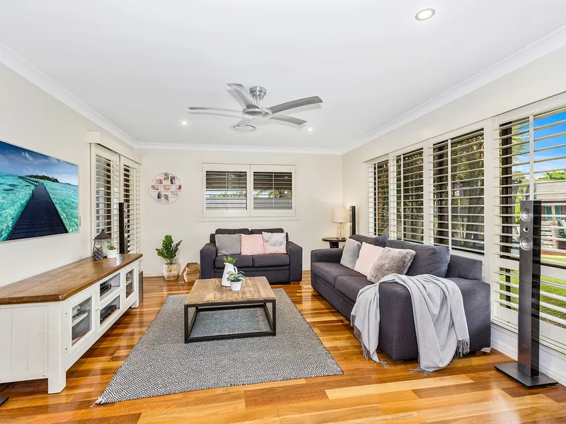 Spacious family home with pool