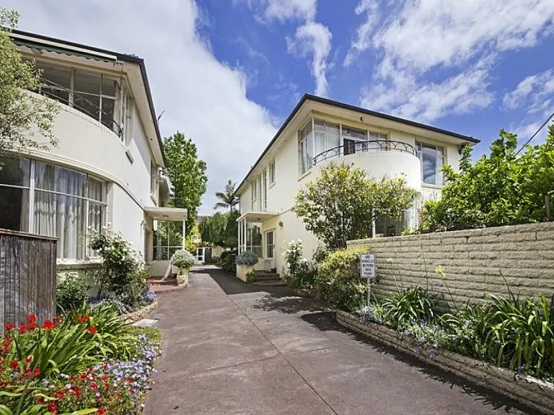 Beautiful Golden Mile!