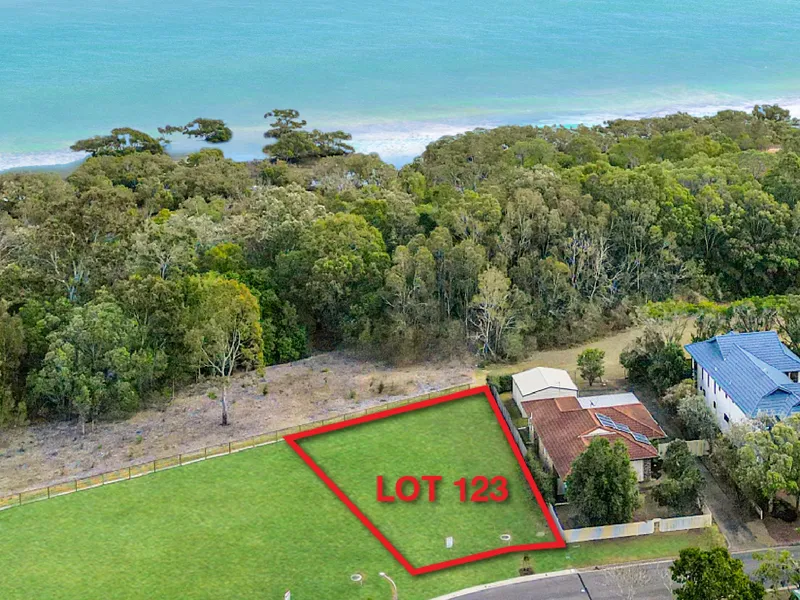 RARE LAND with access to beach in HERVEY BAY!