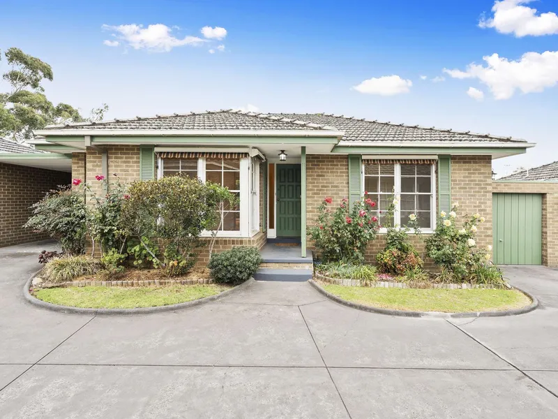 Light Filled Villa in the Heart of Canterbury