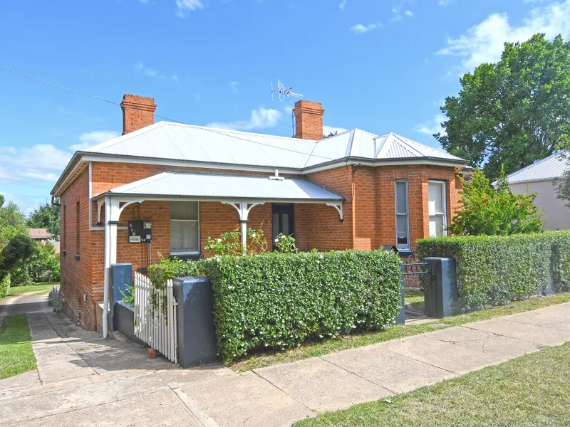 David Jones Cottage, Circa 1883