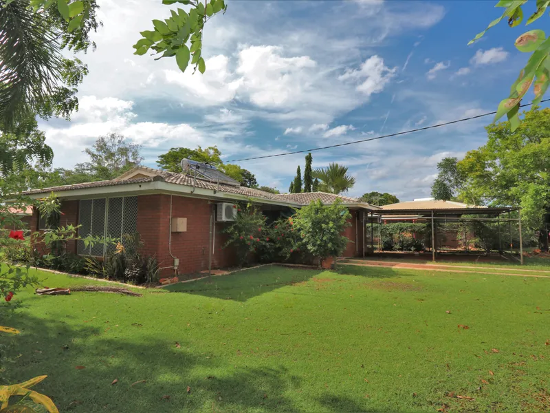 SOLID HOME on CORNER BLOCK - 877m2