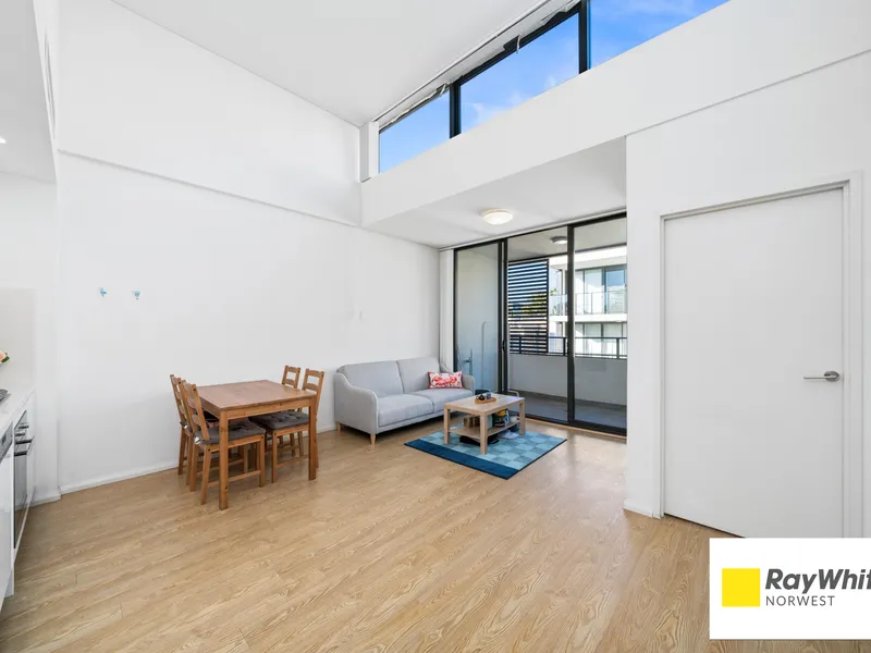 Nearly New Oversized 1 Bedroom Apartment with Super Open-plan Layouts