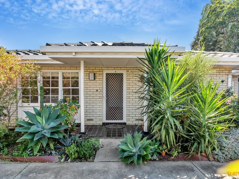 Neat & Tidy Unit, Great Location