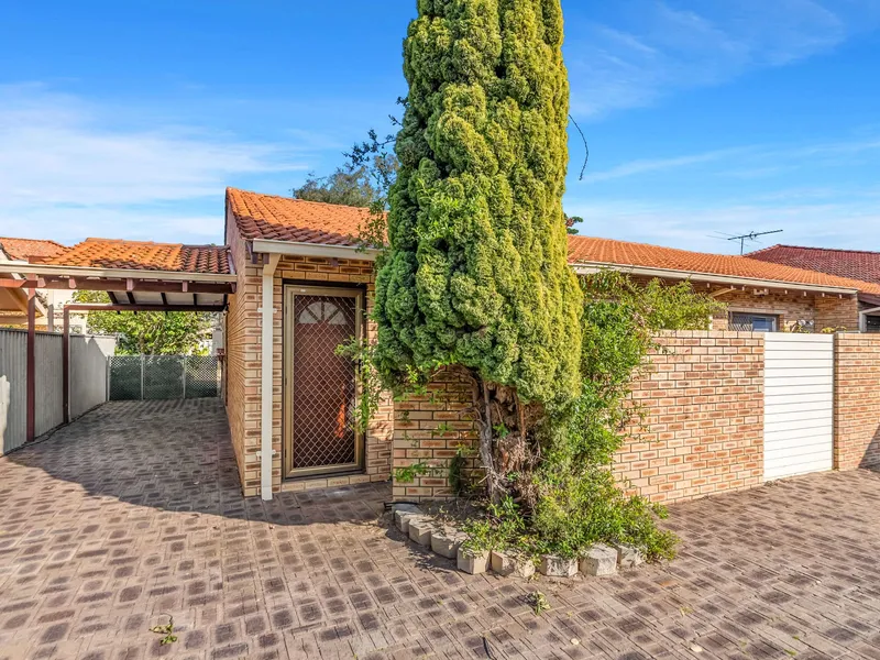A Must See, Secluded Low Maintenance Villa!