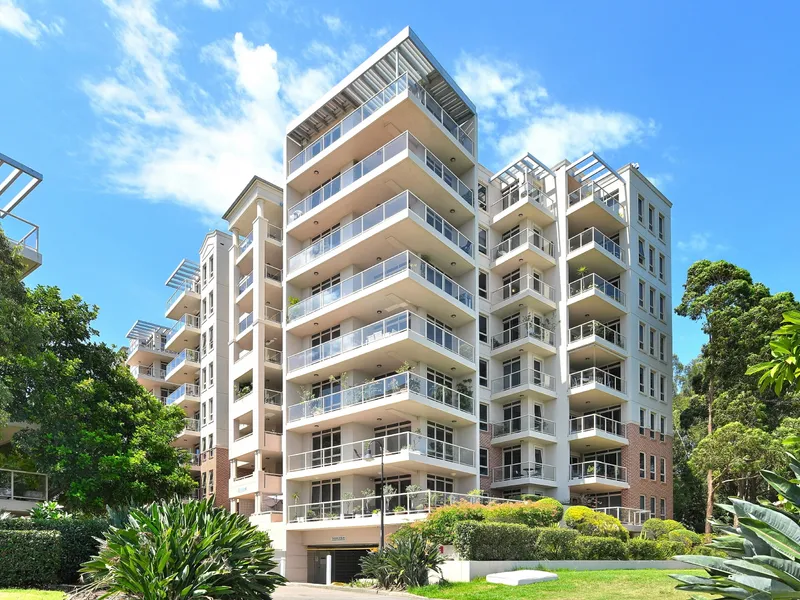 Resort style living in desirable foreshore location.