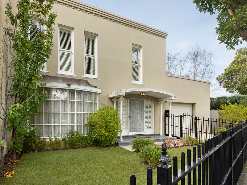 Make Your Mark in An Unbeatable Lifestyle Locale