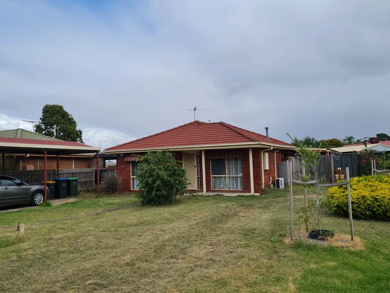 Beautiful Home Available in Cambridge Estate For Rent!!!!