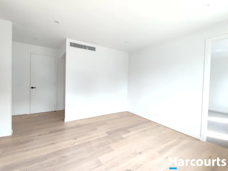 Brand New Luxury Home in Vermont School Zone