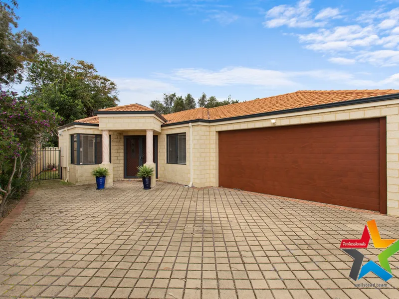 REAR NEAT & TIDY HOME!