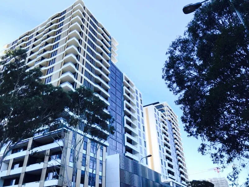 Newly Resort Style Three Bed Rooms Plus Study Room With CIty & Golf View